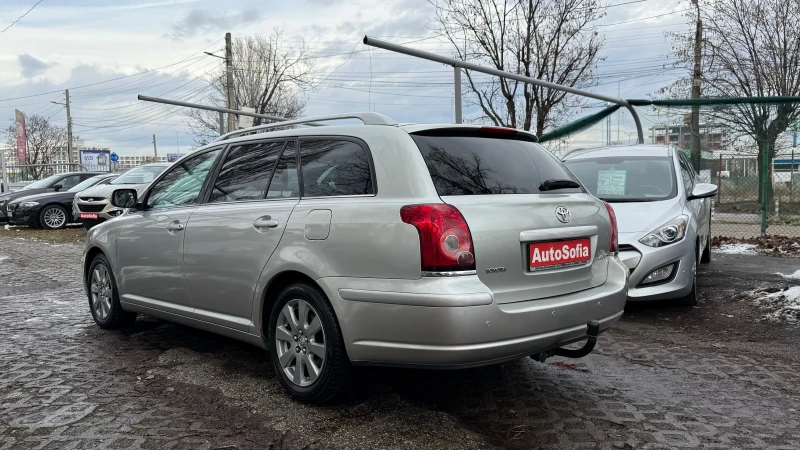 Toyota Avensis 1.8-129к.с. Бизнес клас изпълнение, Като нова, снимка 4 - Автомобили и джипове - 48536721