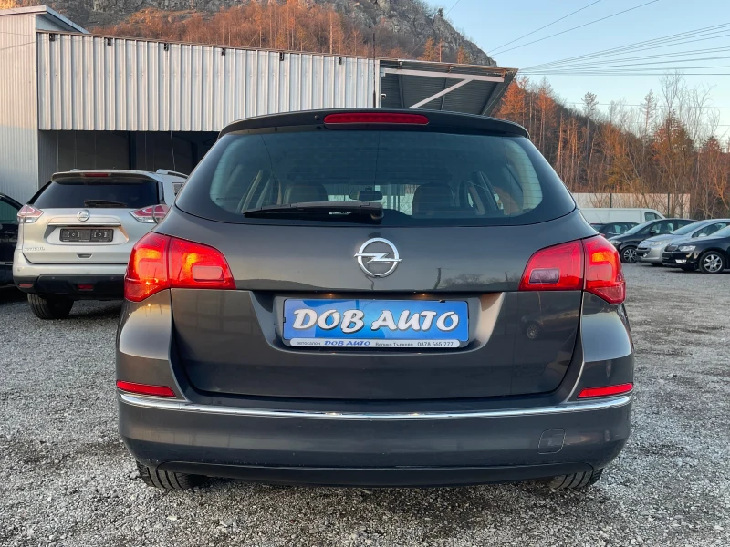 Opel Astra 1.6CDTI-147 000 км- 110к.с -SPORT TOURER, снимка 4 - Автомобили и джипове - 49367657