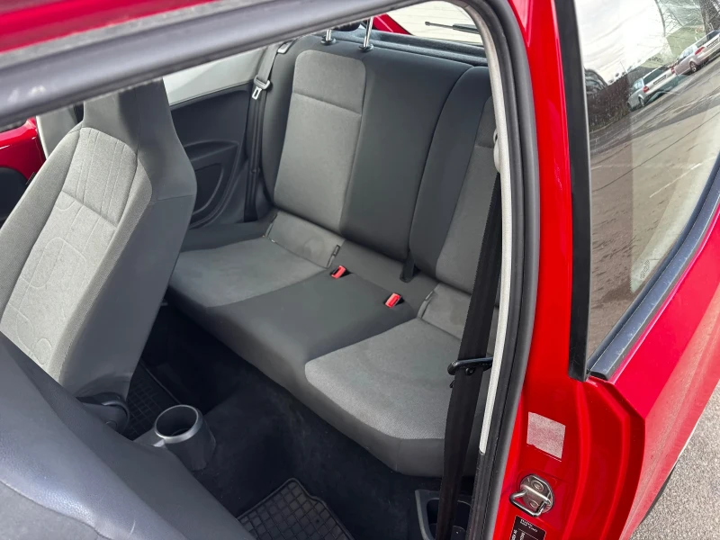 VW Up, снимка 11 - Автомобили и джипове - 52657442