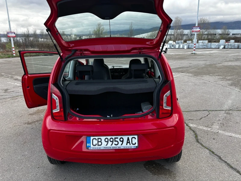 VW Up, снимка 13 - Автомобили и джипове - 52657442