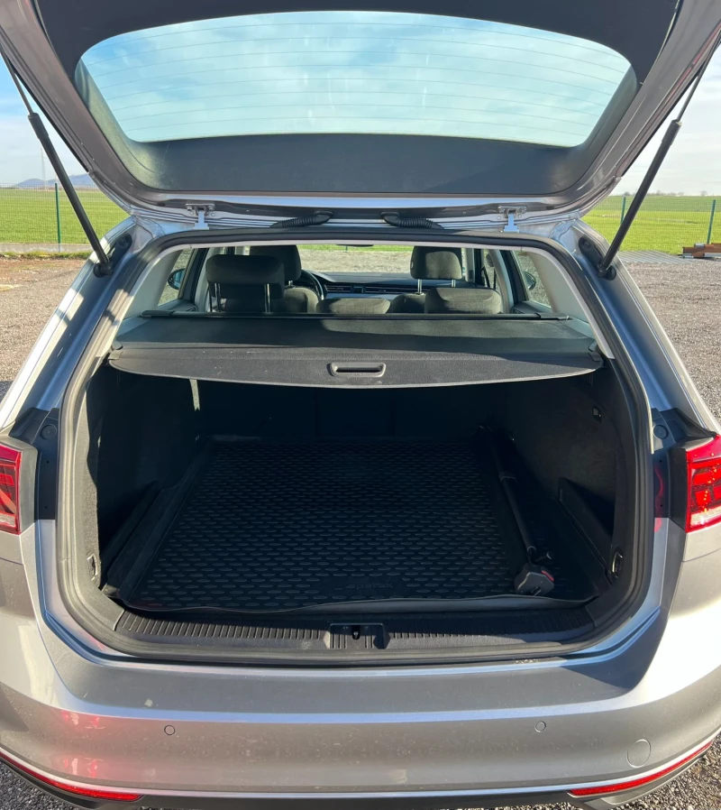 VW Passat 2.0 TDI DSG 150кс., снимка 17 - Автомобили и джипове - 53050358