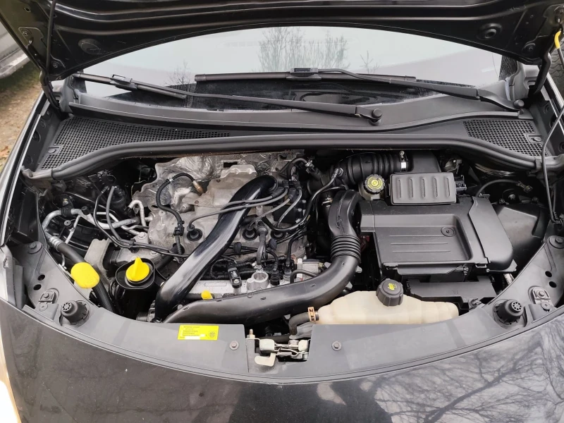 Renault Clio, снимка 9 - Автомобили и джипове - 52864585