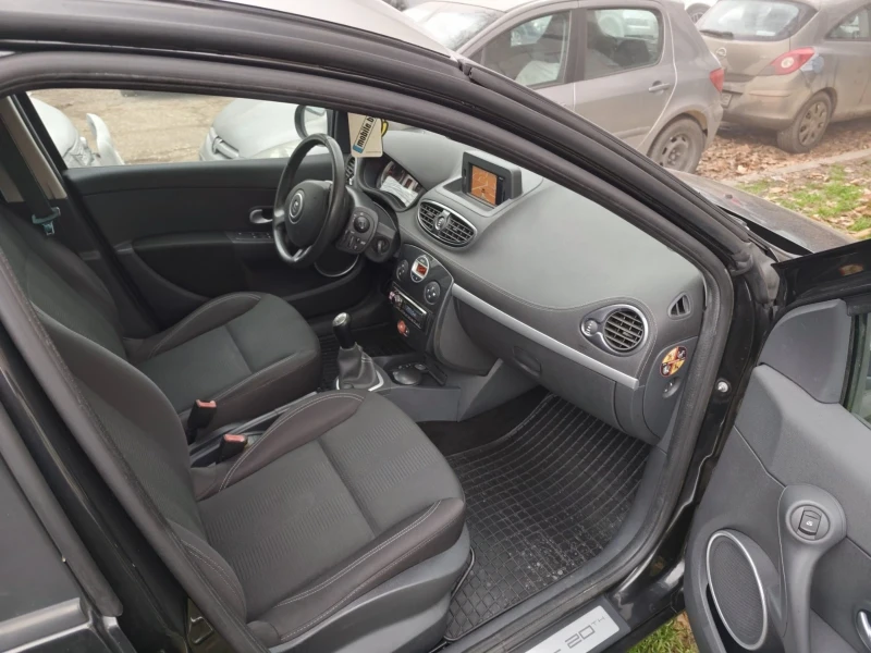 Renault Clio, снимка 7 - Автомобили и джипове - 52864585