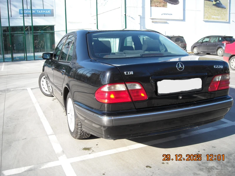 Mercedes-Benz E 220 W210, снимка 8 - Автомобили и джипове - 52928162
