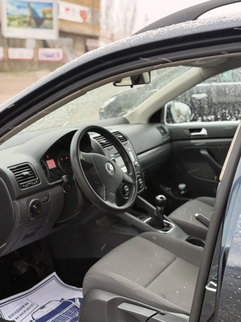 VW Golf Golf 5  102к.с.може да и се сложи газова уредба., снимка 5 - Автомобили и джипове - 53033317