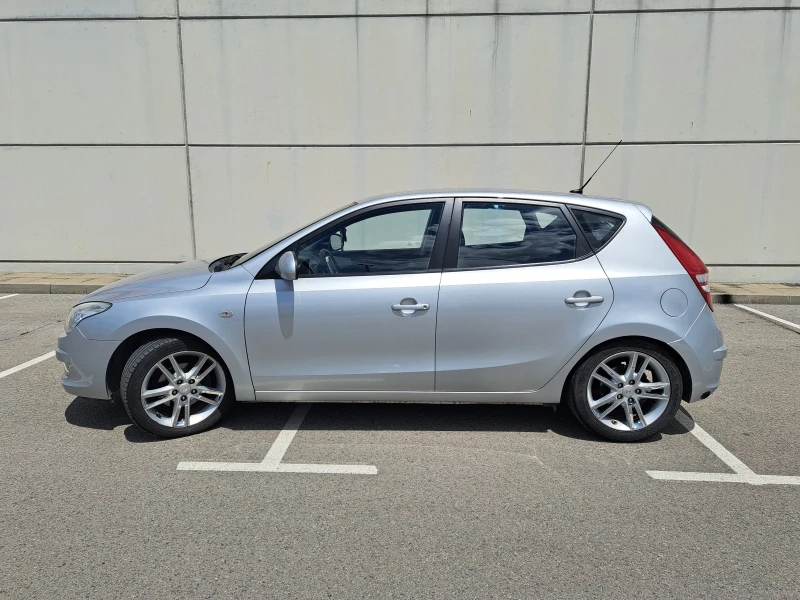 Hyundai I30 2.0i 143 hp ГАЗ/ОБСЛУЖЕН - 11999 лв. - 20869103 1