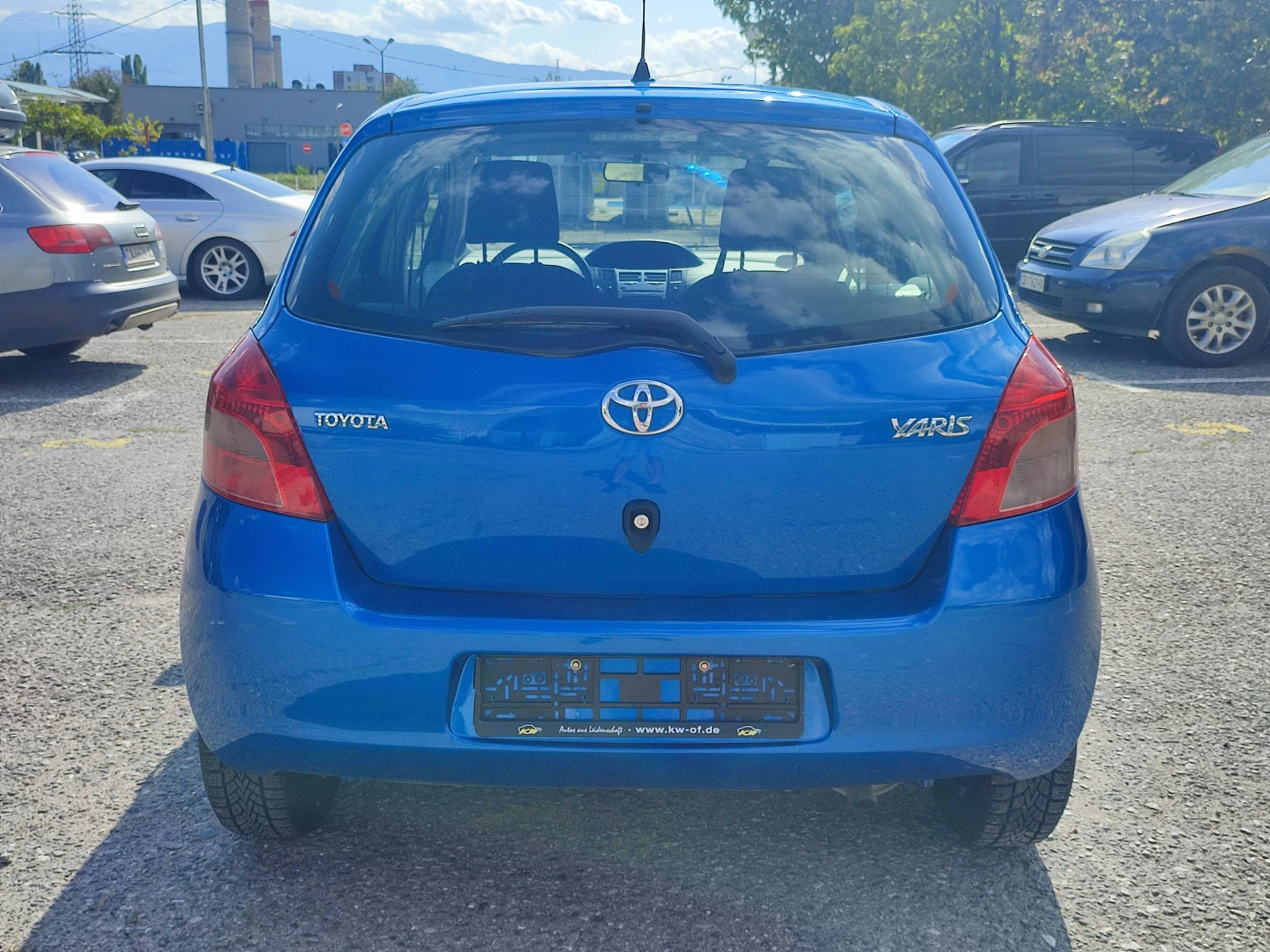 Toyota Yaris 1.3i-87kc-КЛИМАТИК-ЕВРО4 - изображение 5