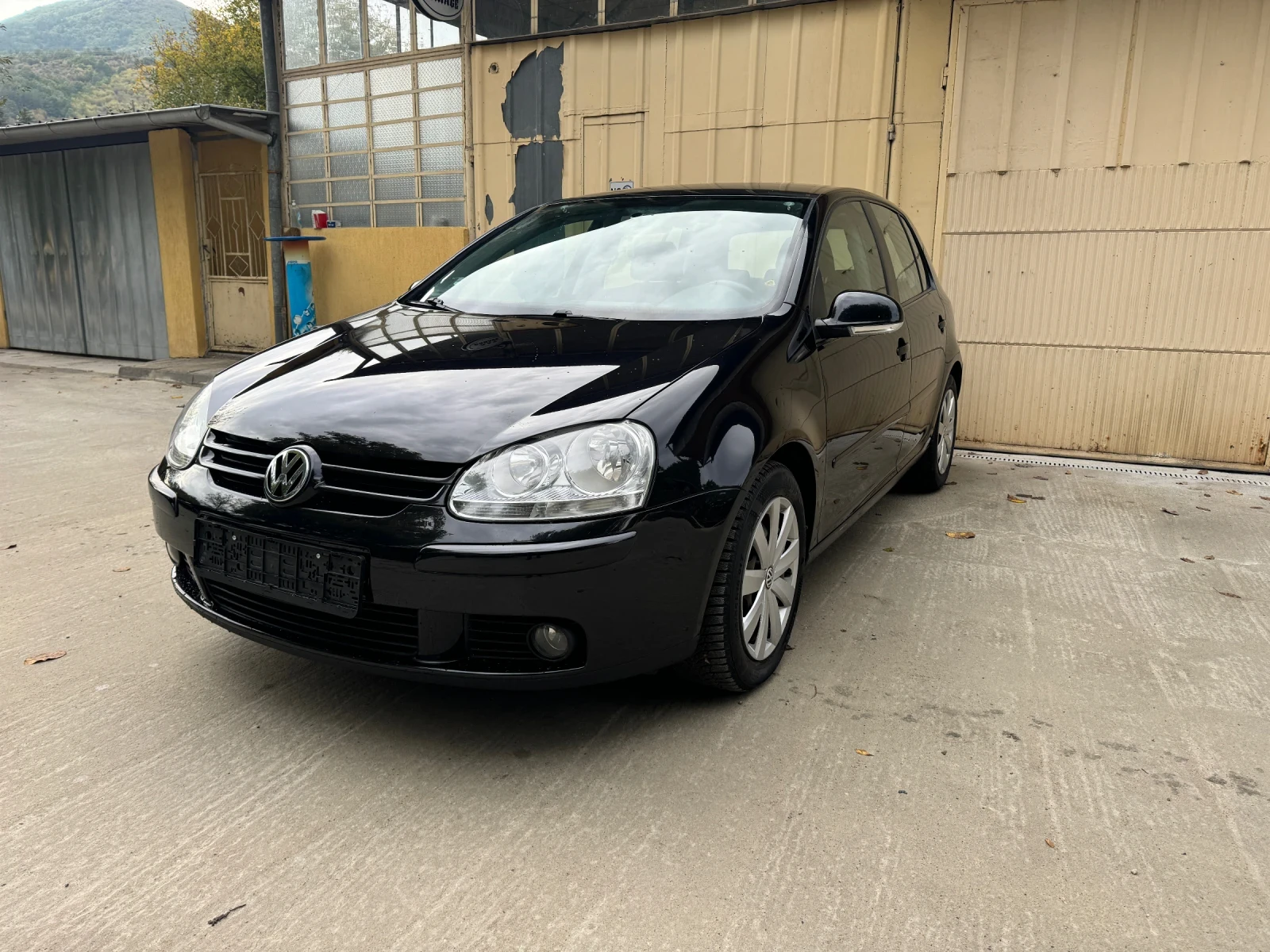 VW Golf 1.6 LPG Black Friday - изображение 2