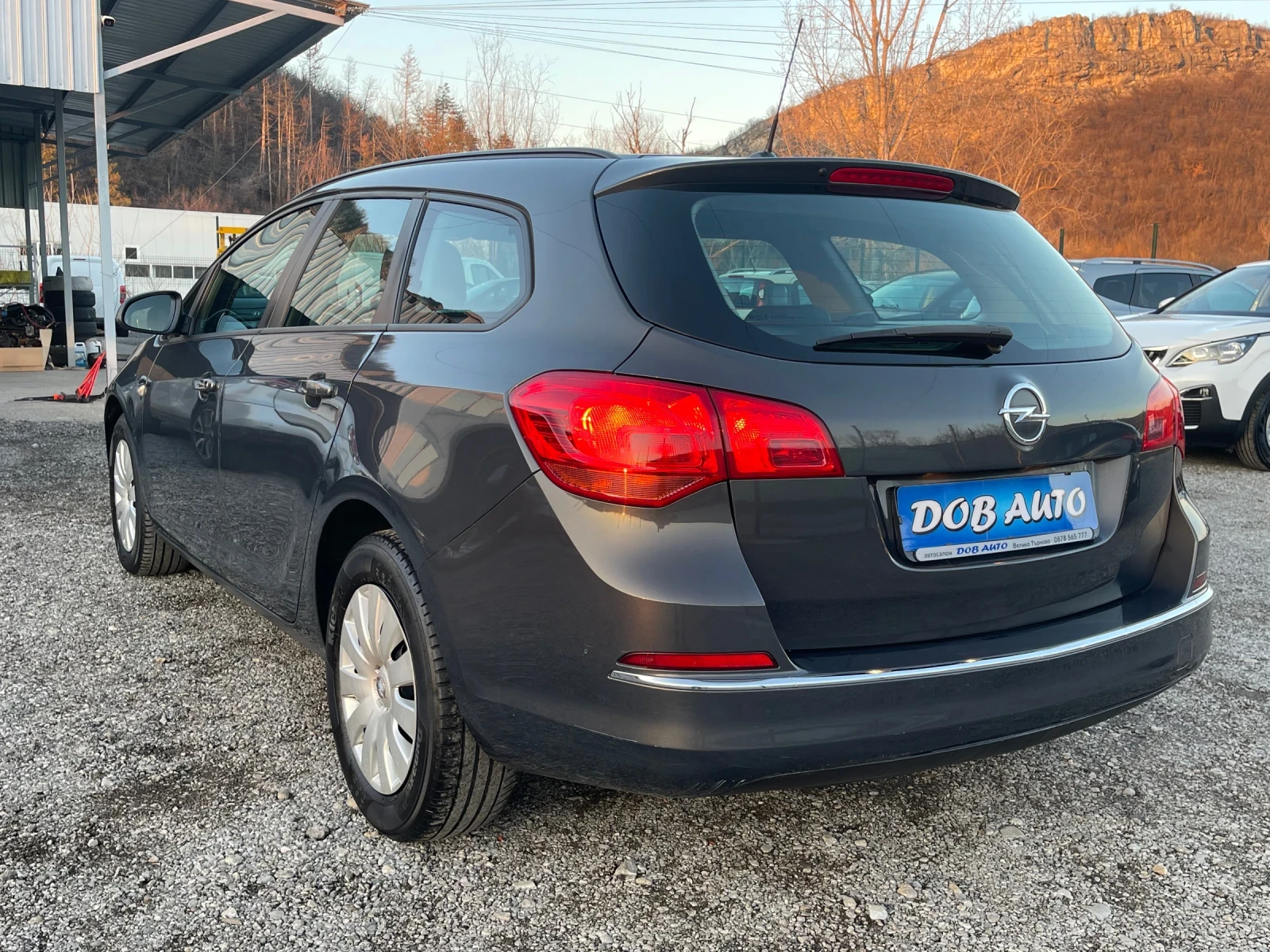 Opel Astra 1.6CDTI-147 000 км- 110к.с -SPORT TOURER - изображение 3