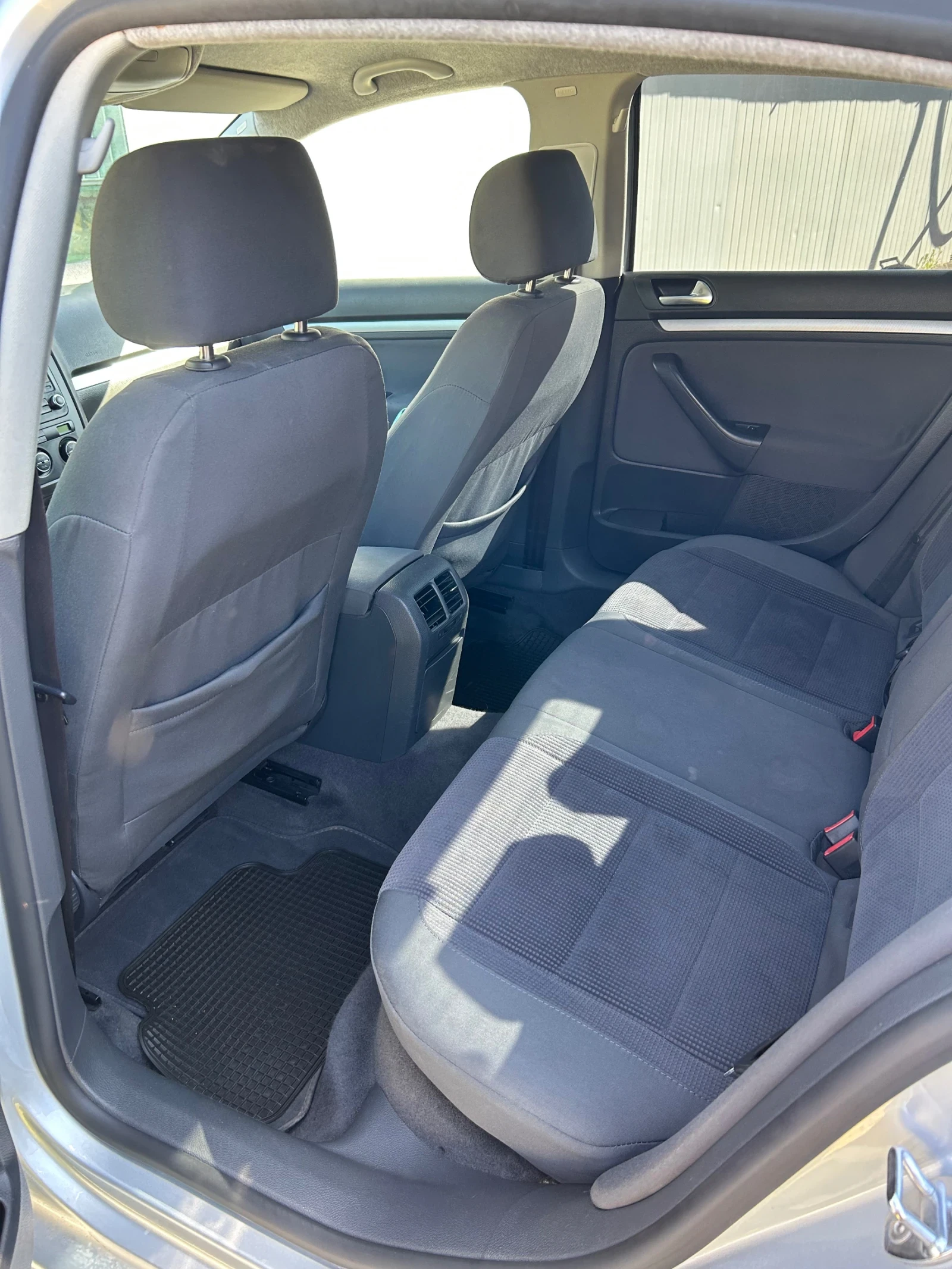 VW Jetta  - изображение 7