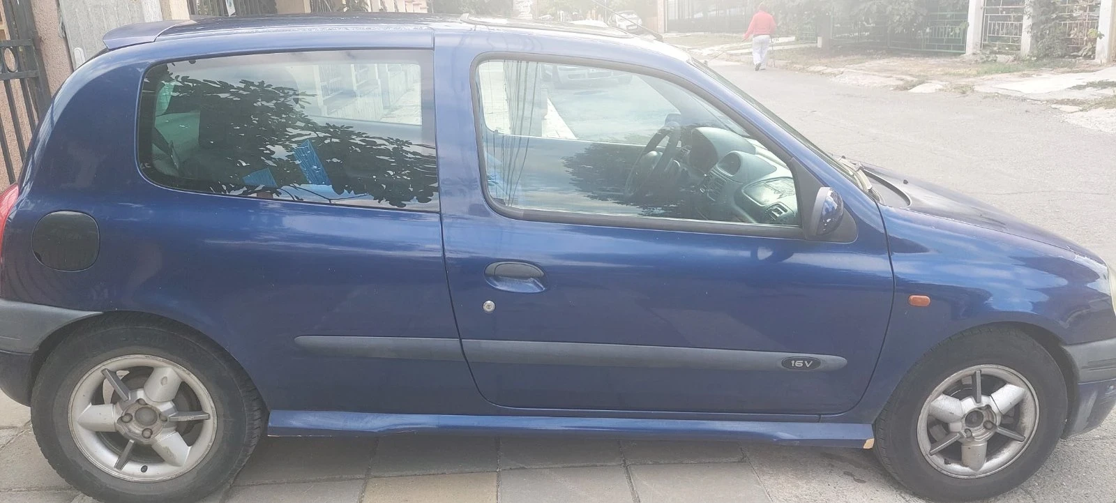 Renault Clio 1.6 - изображение 2
