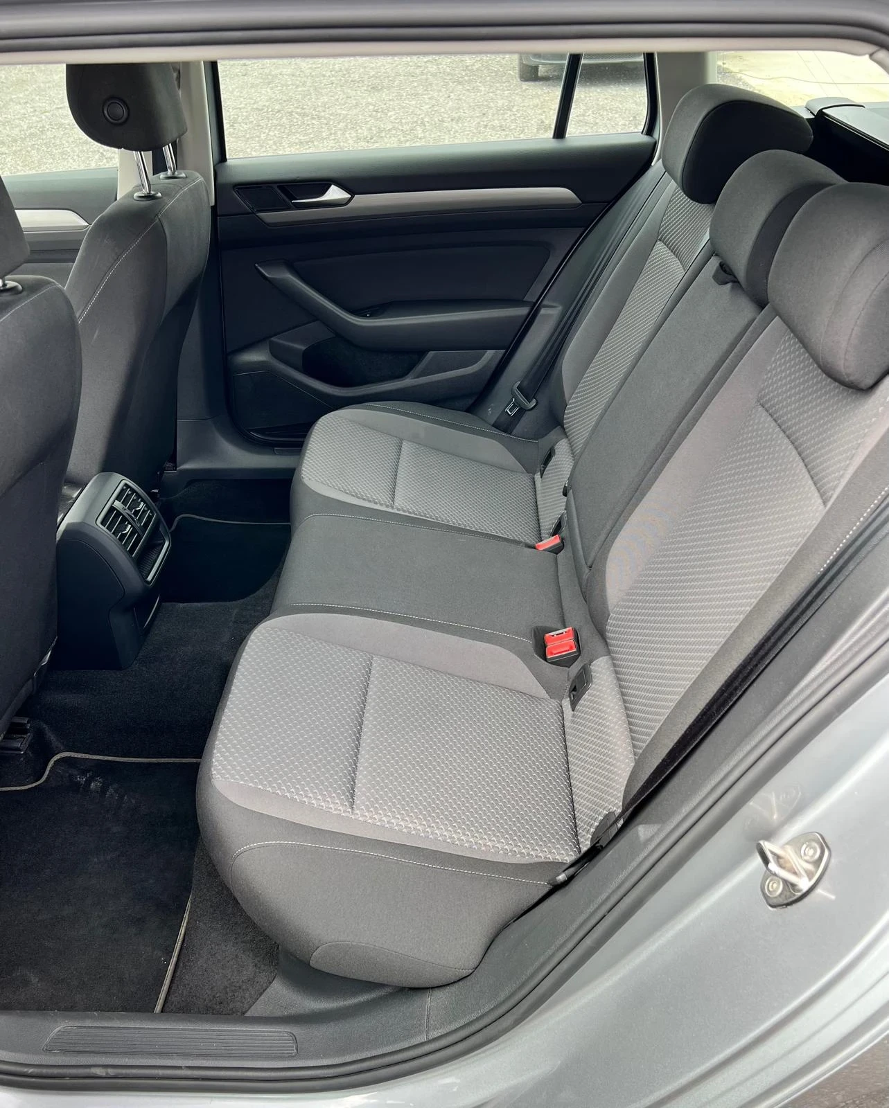 VW Passat 2.0 TDI DSG 150кс., снимка 9 - Автомобили и джипове - 53920110