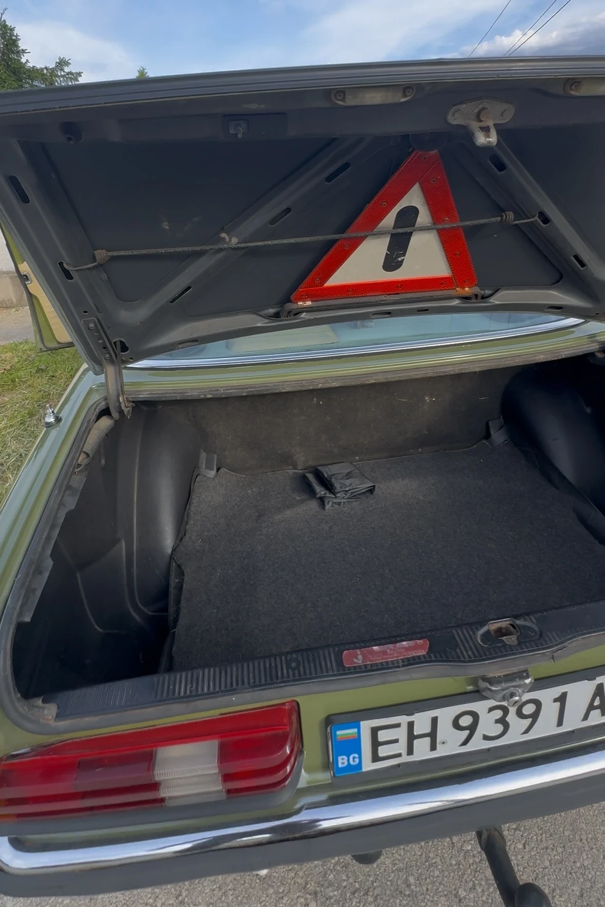 Mercedes-Benz 123 200D, снимка 11 - Автомобили и джипове - 54976459