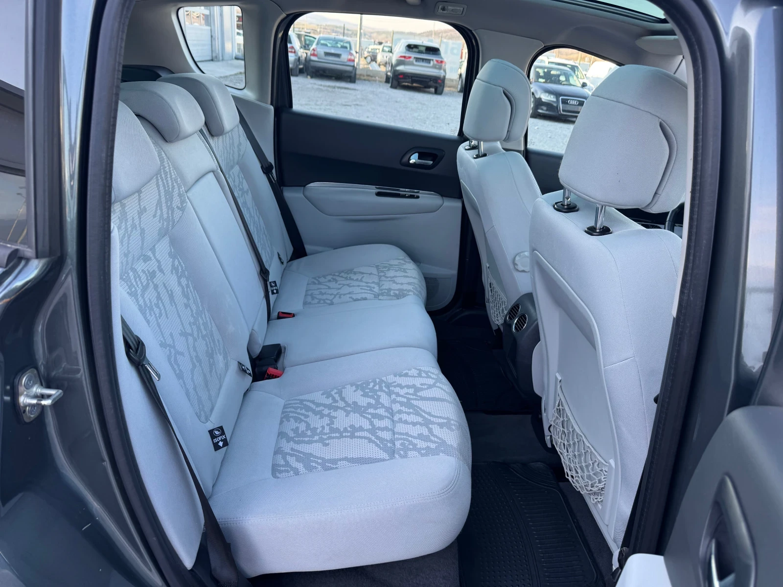 Peugeot 3008 2.0HDI/ПАНОРАМА/РЕАЛНИ КИЛОМТЕРИ/ТОП СЪСТОЯНИЕ, снимка 16 - Автомобили и джипове - 53738804