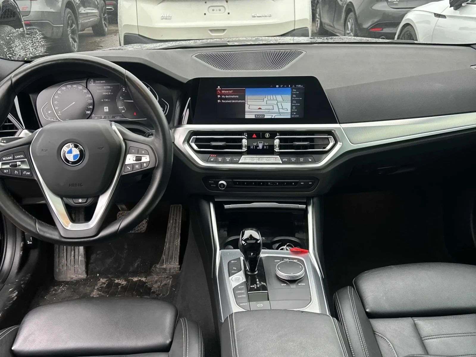 BMW 330 i xDrive/CARFAX/ШИБИДАХ/ПОДГРЕВИ, снимка 7 - Автомобили и джипове - 53807555