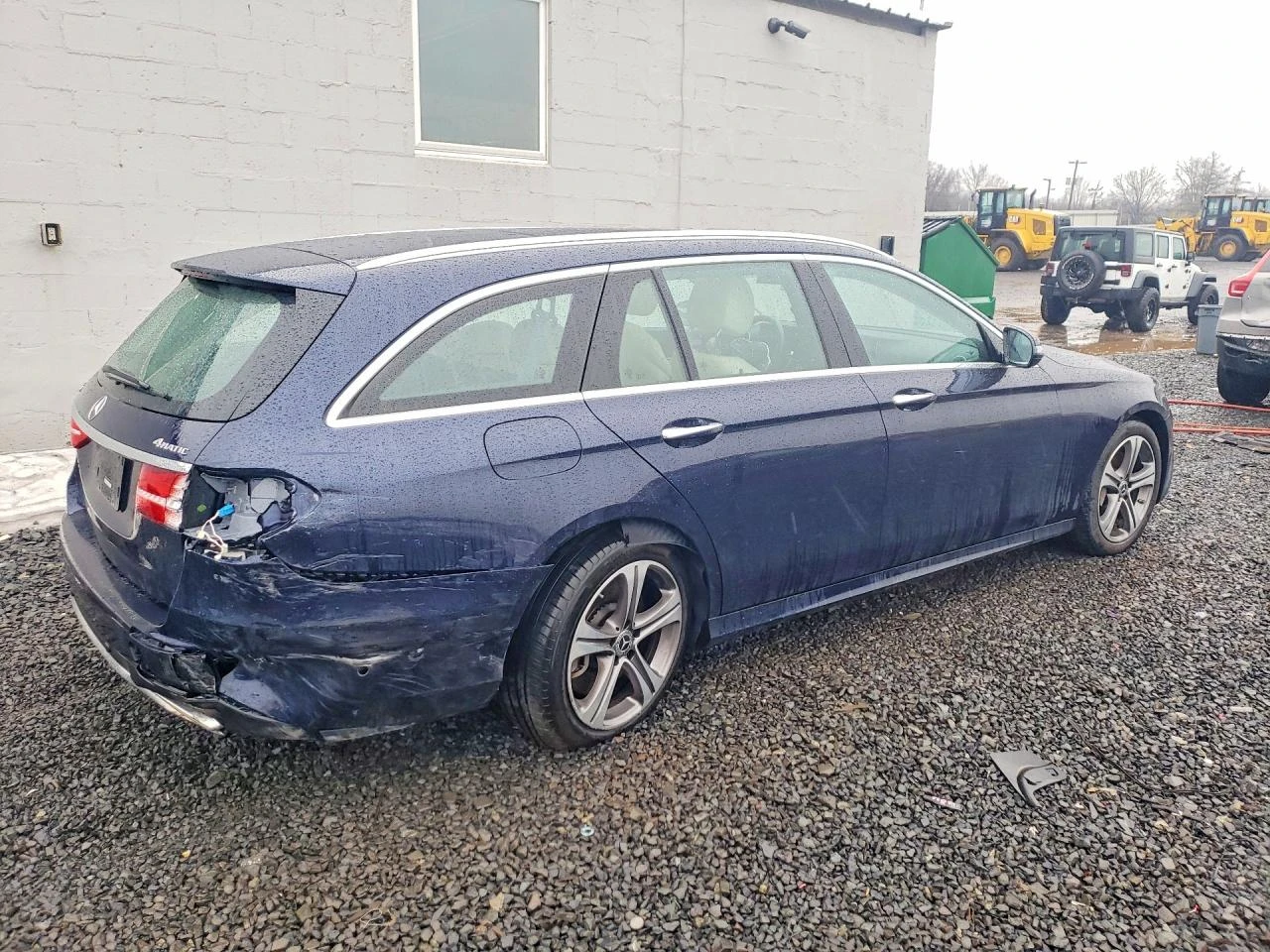 Mercedes-Benz E 450 3.0l 4Matic, снимка 3 - Автомобили и джипове - 53938986