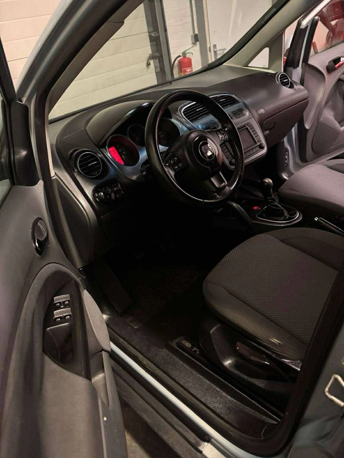 Seat Altea, снимка 3 - Автомобили и джипове - 54350126