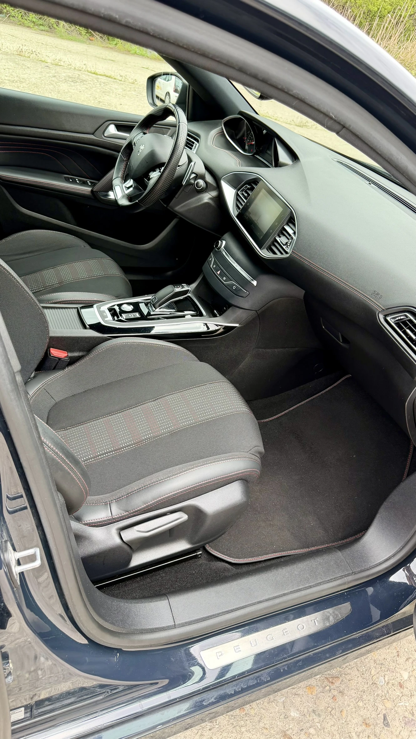Peugeot 308 GT Line KEYLESS | Line assist| Камера, снимка 14 - Автомобили и джипове - 54389575
