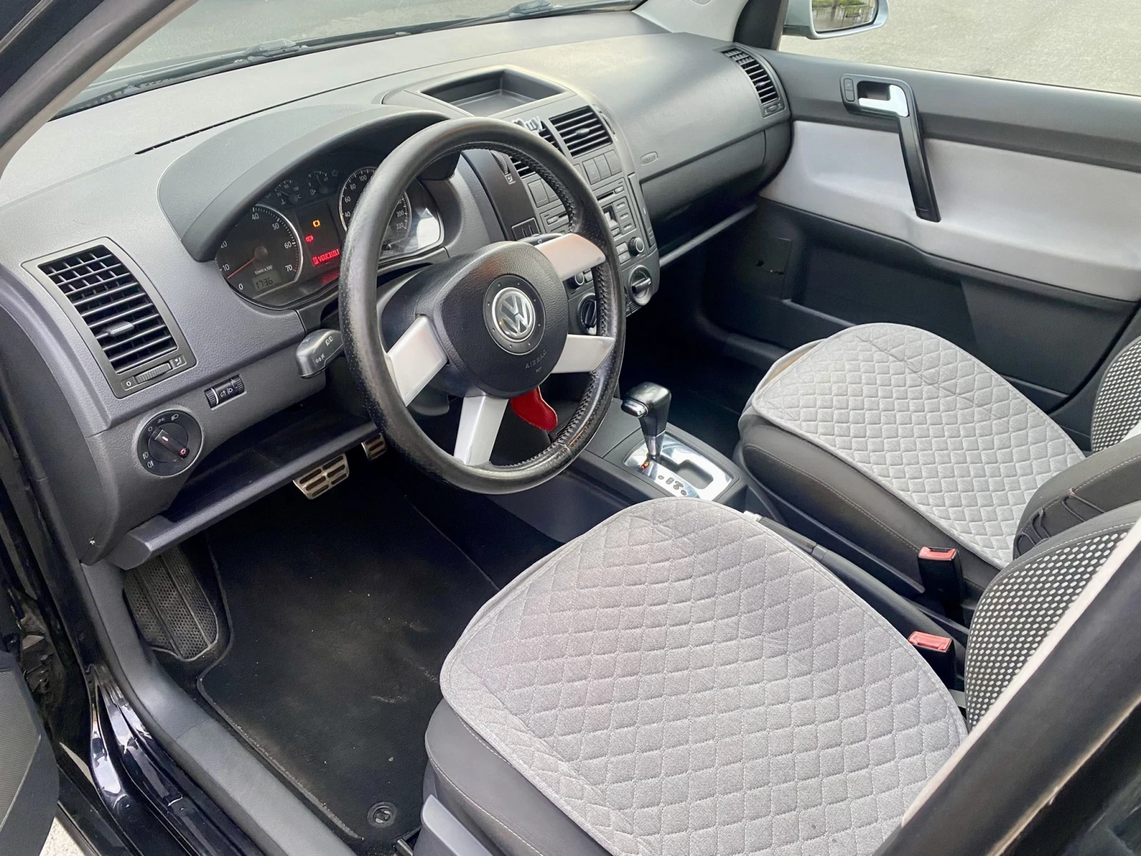 VW Polo CROSS 1.6, снимка 9 - Автомобили и джипове - 54390739