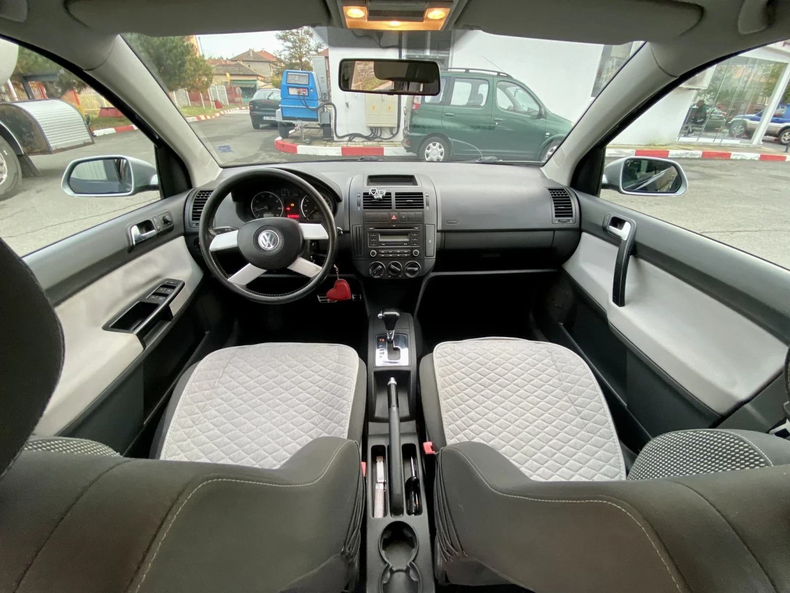 VW Polo CROSS 1.6, снимка 12 - Автомобили и джипове - 54390739