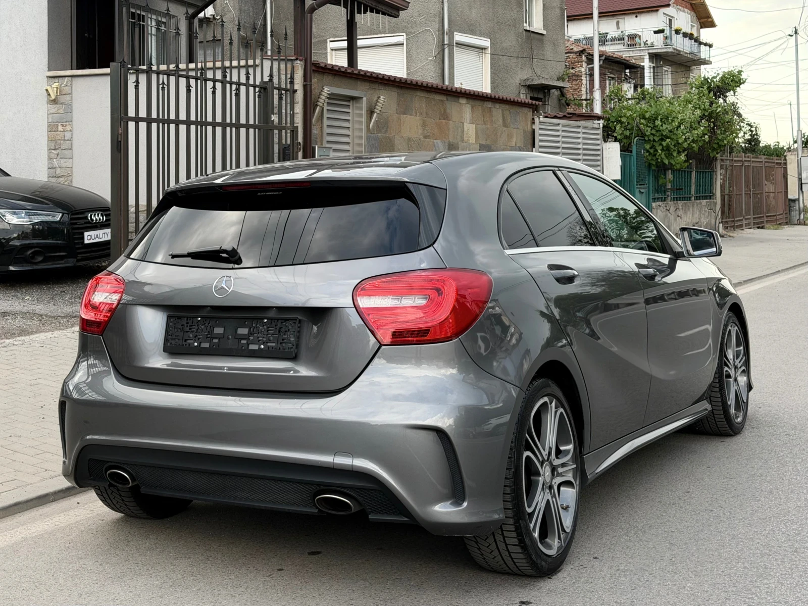Mercedes-Benz A 250 A250-AMG-4Matic-Distronic-Печка Webasto-ШВЕЙЦАРИЯ, снимка 6 - Автомобили и джипове - 54617765