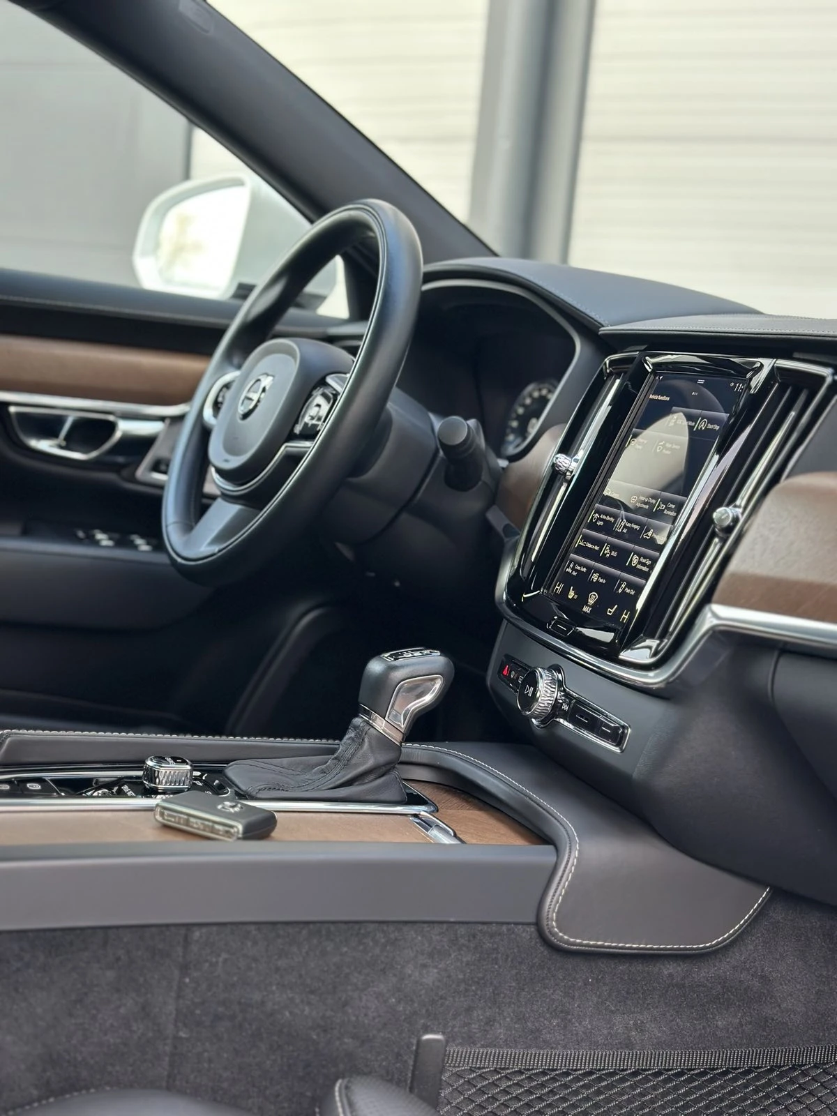 Volvo S90 * T6 Inscription* НАЛИЧНА В СОФИЯ* АВТОКРЕДИТ* , снимка 8 - Автомобили и джипове - 54676106