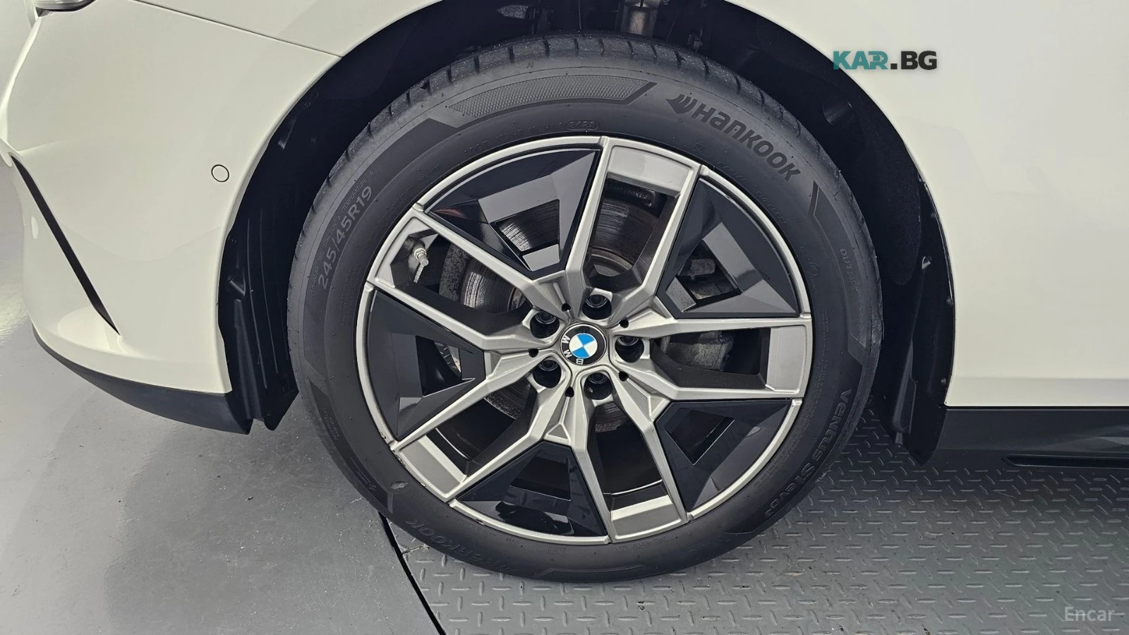 BMW 520 i DISTRONIC* ХЕДЪП* 360 CAM* ПОДГРЕВ* ОБДУХВАНЕ* , снимка 5 - Автомобили и джипове - 55738979