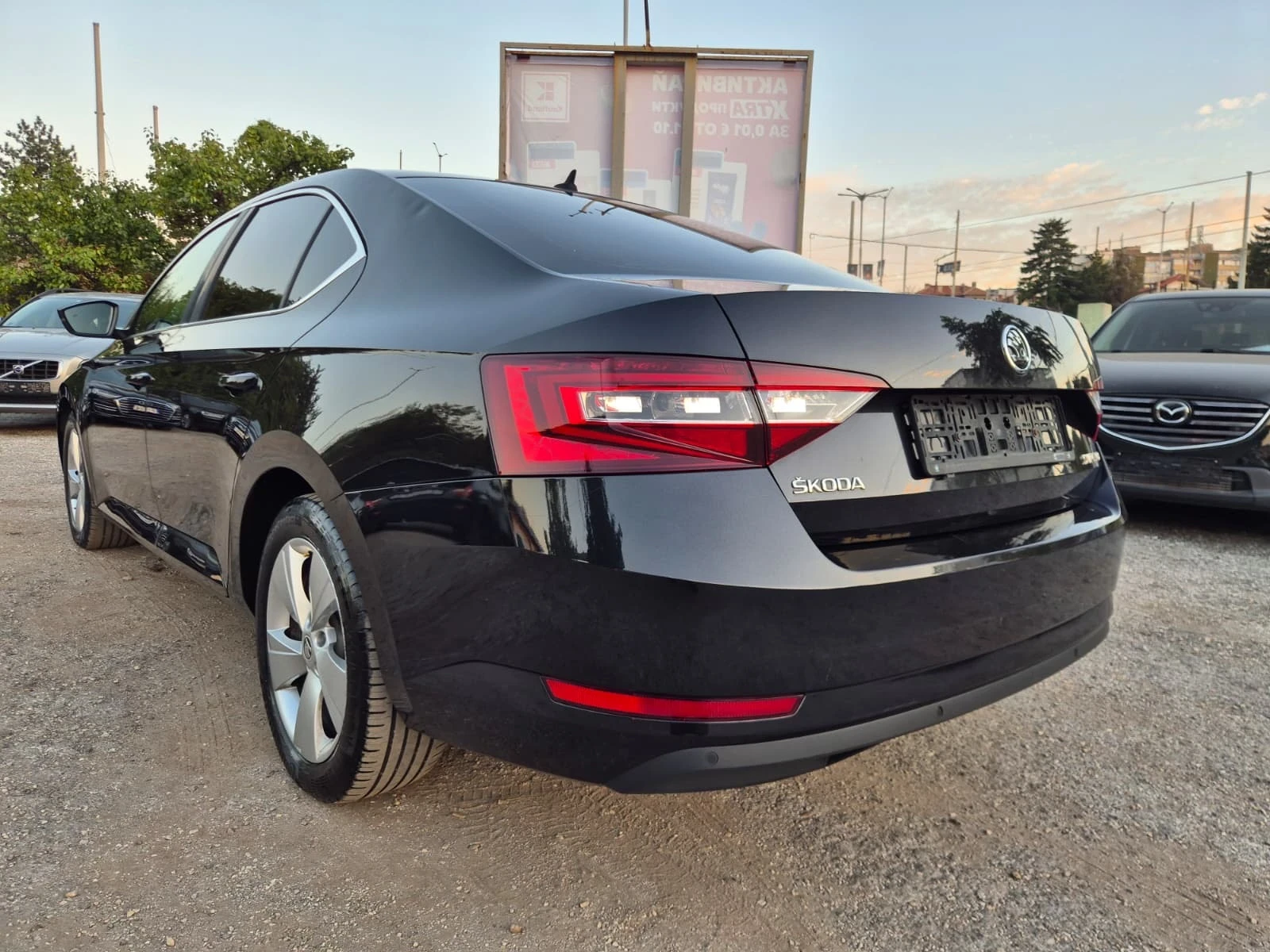 Skoda Superb 2.0 TDI, снимка 5 - Автомобили и джипове - 56470830