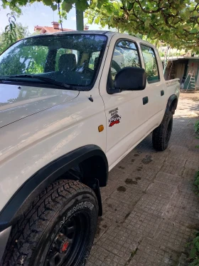 Обява за продажба на Toyota Hilux 2.4 TDI ~15 500 лв. - изображение 1