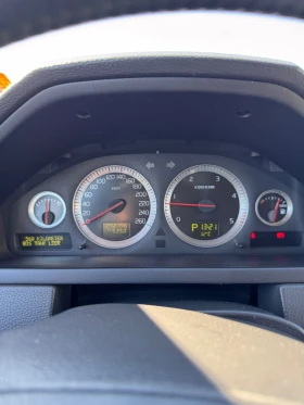Volvo Xc90 2.4 D5  - 9000 € / 17602.47 лв. - 57222240 11