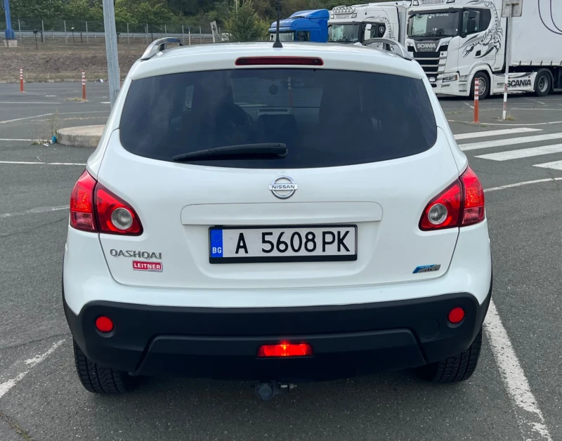 Nissan Qashqai 1.6dci 2011г, снимка 6 - Автомобили и джипове - 47306845