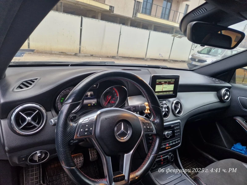 Mercedes-Benz GLA 220, снимка 11 - Автомобили и джипове - 48993233