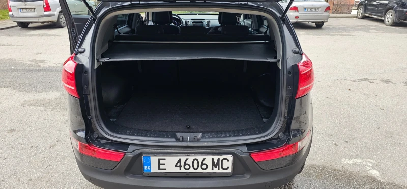 Kia Sportage, снимка 10 - Автомобили и джипове - 52717101