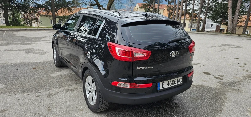 Kia Sportage, снимка 6 - Автомобили и джипове - 52717101
