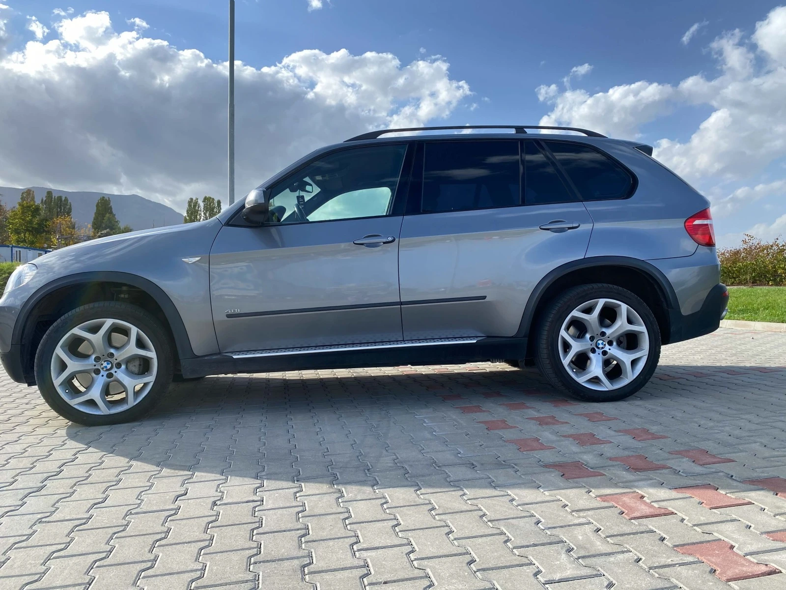 BMW X5 E70 4.8i - изображение 2