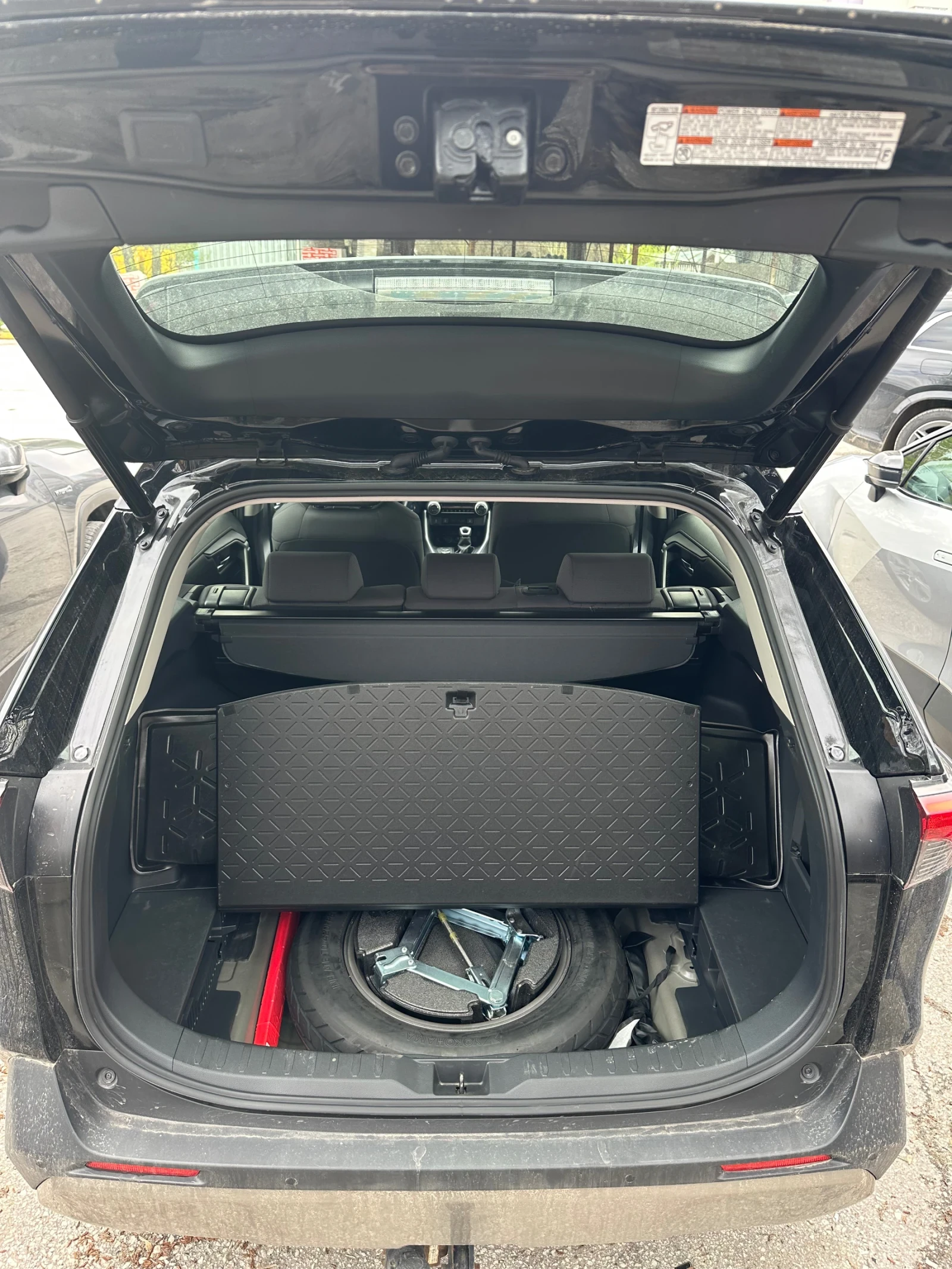 Toyota Rav4  2.5 налична 4x4 * AHK, Navi, LED, el Hec - изображение 5