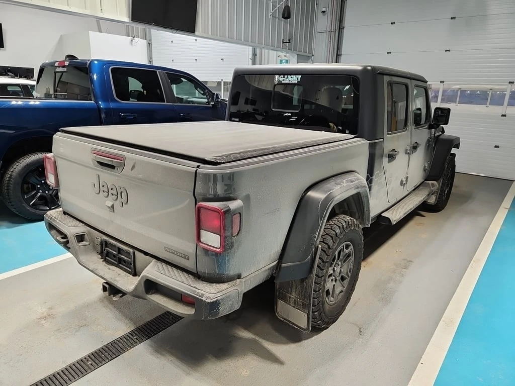 Jeep Gladiator * SPORT S CREW CAB SHORT BED * CARFAX * БЕЗ ПЪРВОН - изображение 3
