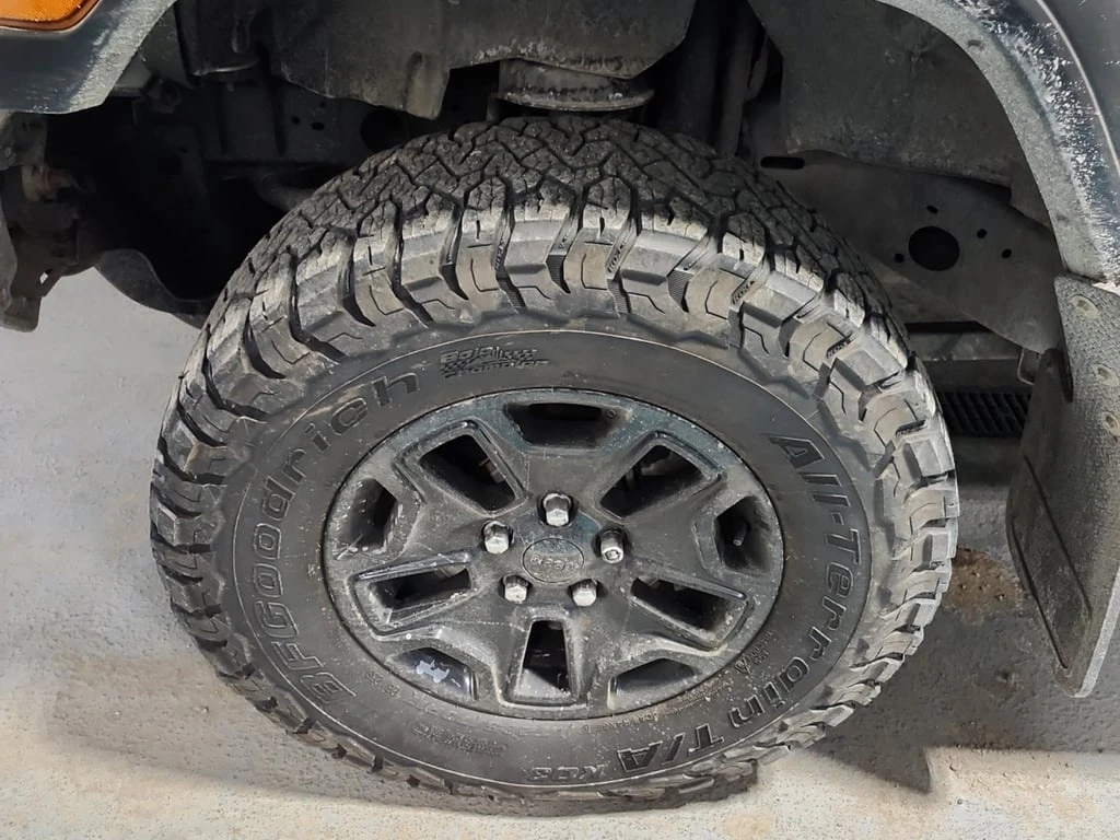 Jeep Gladiator * SPORT S CREW CAB SHORT BED * CARFAX * БЕЗ ПЪРВОН - изображение 6