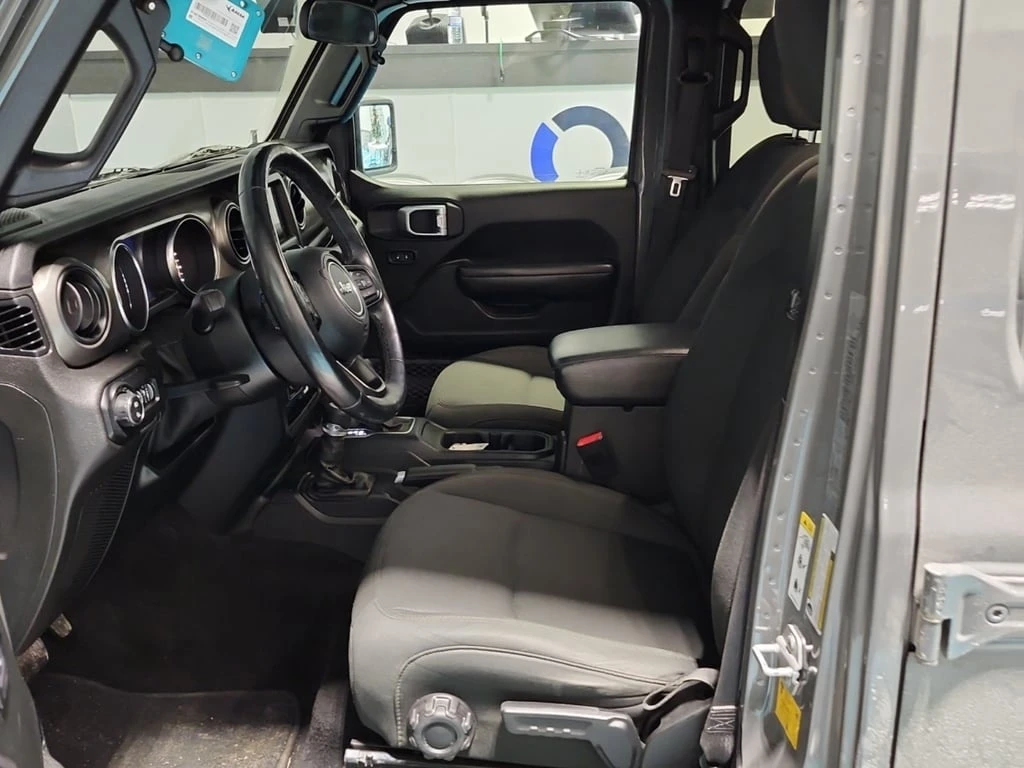 Jeep Gladiator * SPORT S CREW CAB SHORT BED * CARFAX * БЕЗ ПЪРВОН - изображение 5