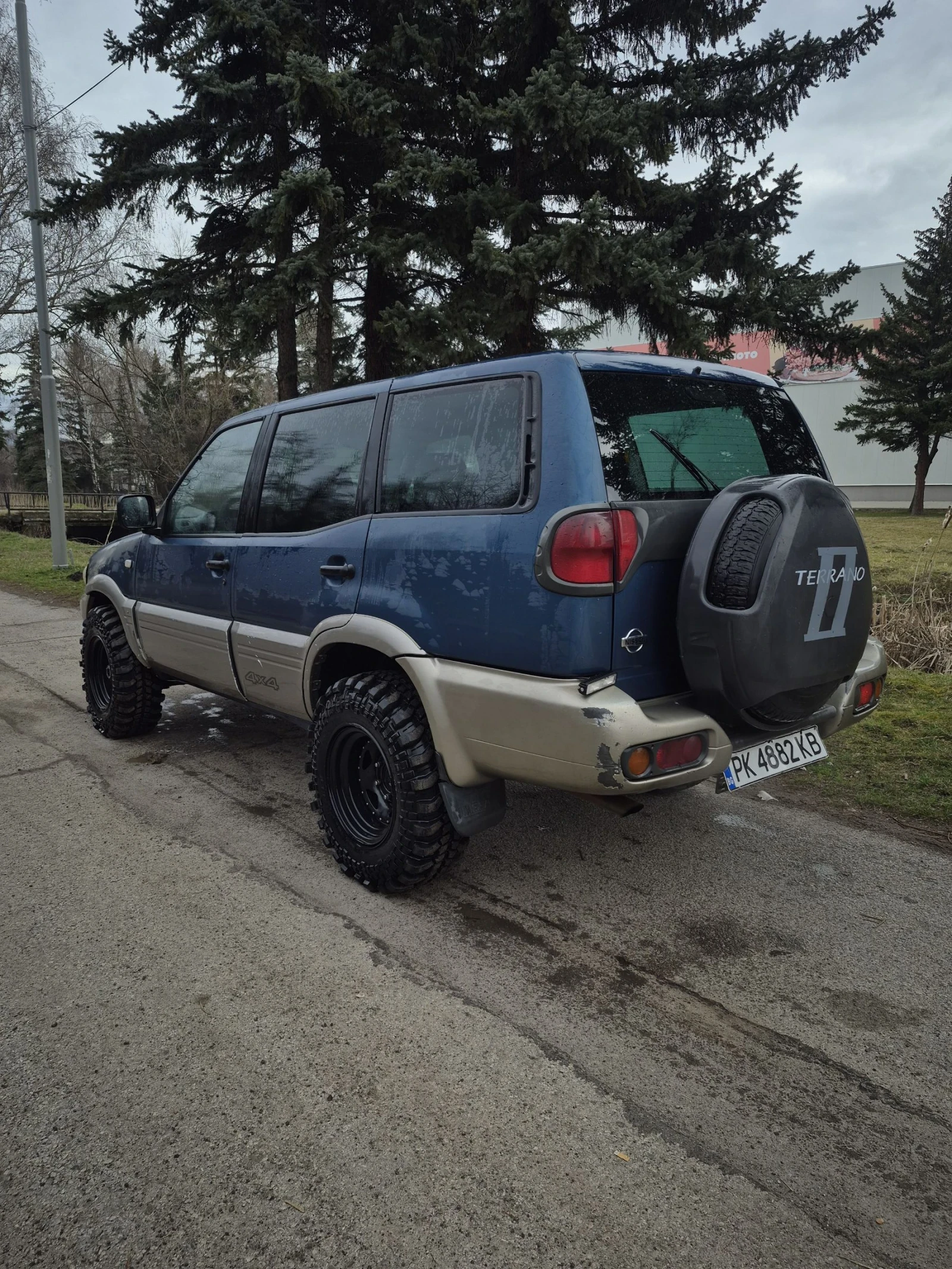 Nissan Terrano  - изображение 4