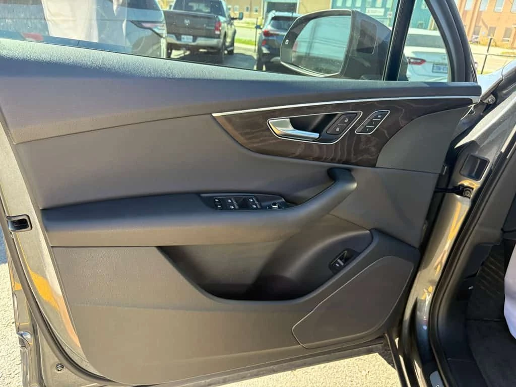 Audi Q7 * 55 | QUATTRO | S LINE | 7 PASS | PANO | NAV * CA - изображение 9