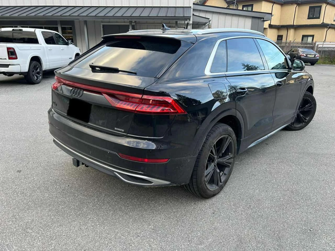 Audi Q8 Technik / MATRIX/360/DISTRONIC/B&O/ОБДУХВАНЕ, снимка 16 - Автомобили и джипове - 54001718