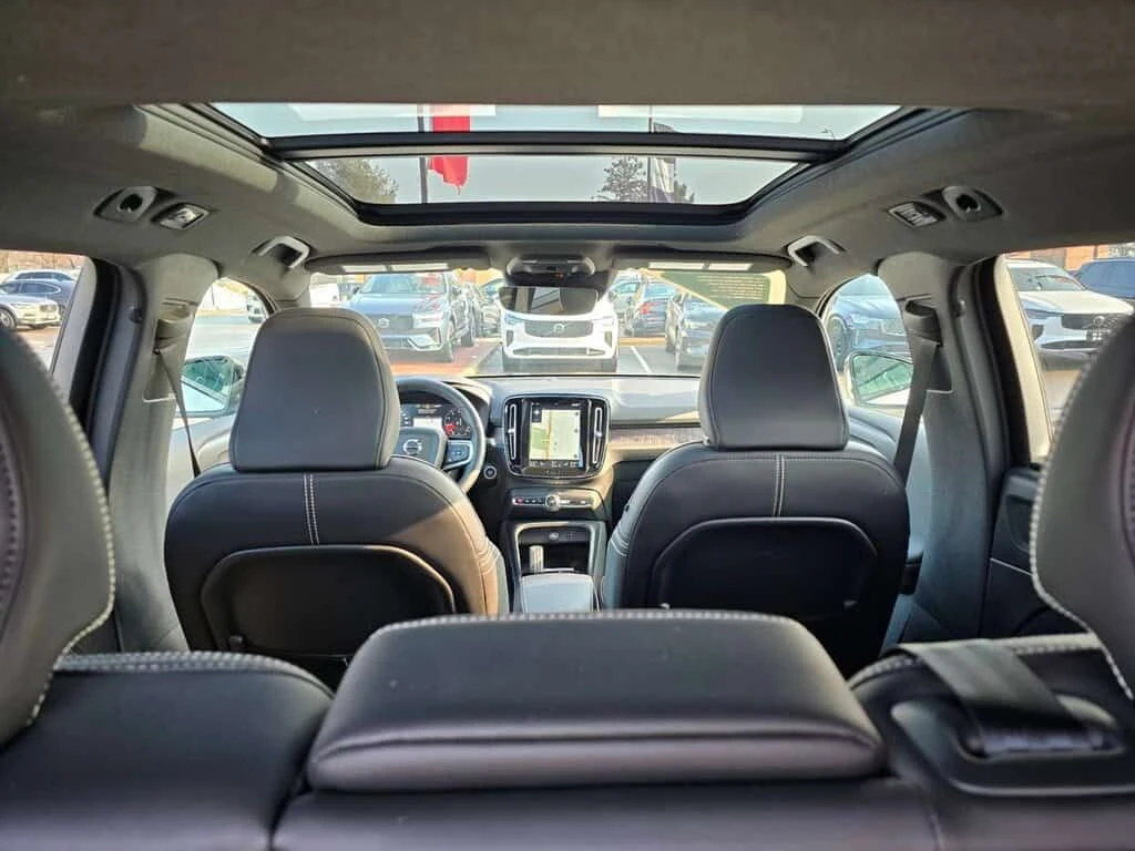 Volvo XC40 * UP TO * 5YR/UNLIMITED KM WARRANTY... * CARFAX * , снимка 13 - Автомобили и джипове - 54083199