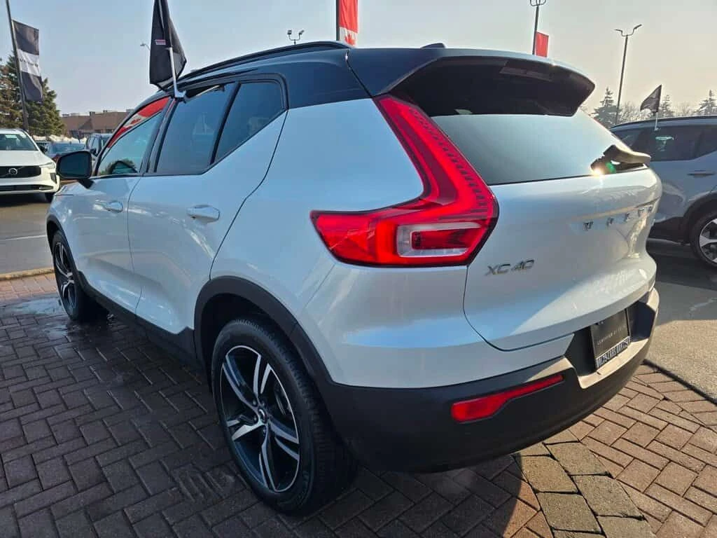 Volvo XC40 * UP TO * 5YR/UNLIMITED KM WARRANTY... * CARFAX * , снимка 5 - Автомобили и джипове - 54083199