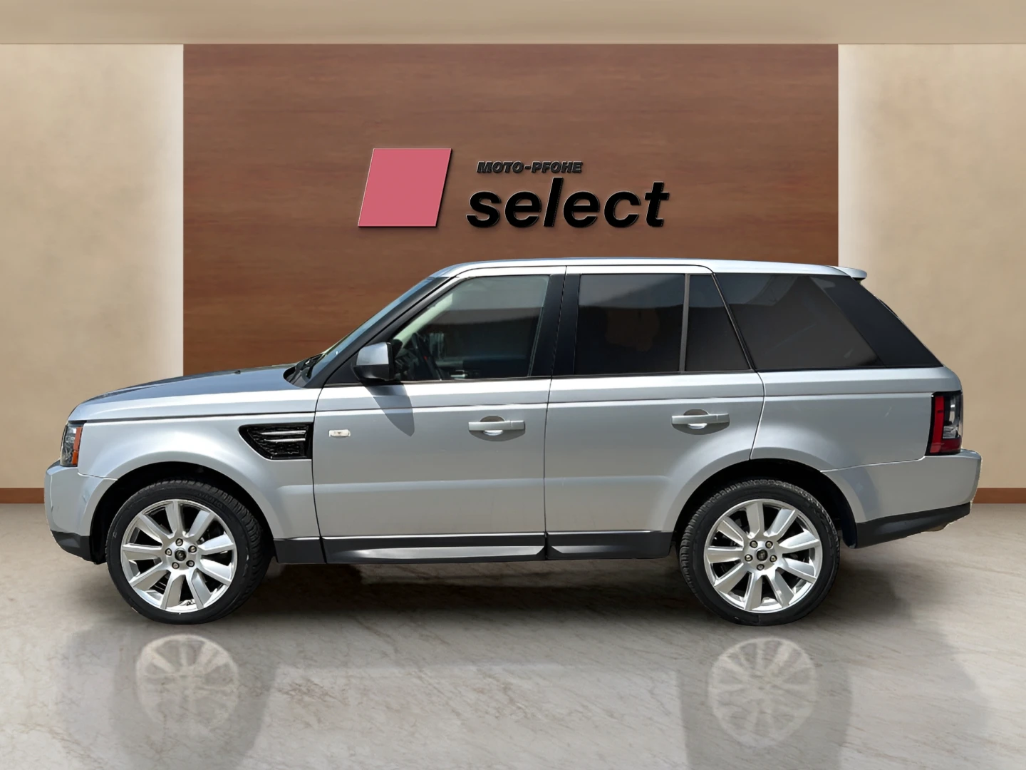 Land Rover Range Rover Sport 3.0 SDV6, снимка 2 - Автомобили и джипове - 54686443