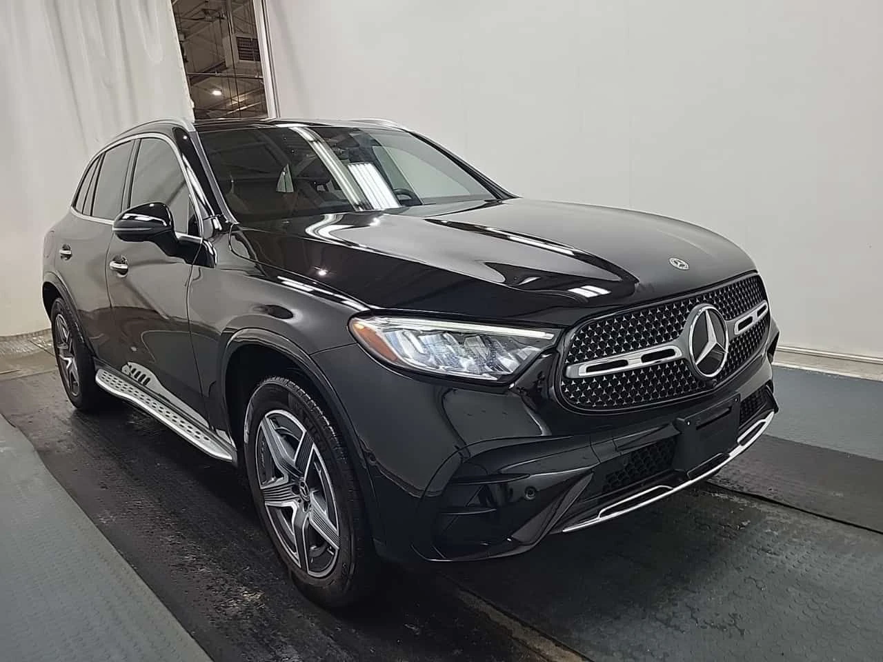 Mercedes-Benz GLC 300 * Един собственик * Без инциденти * Oт Mercedes * , снимка 2 - Автомобили и джипове - 54908903