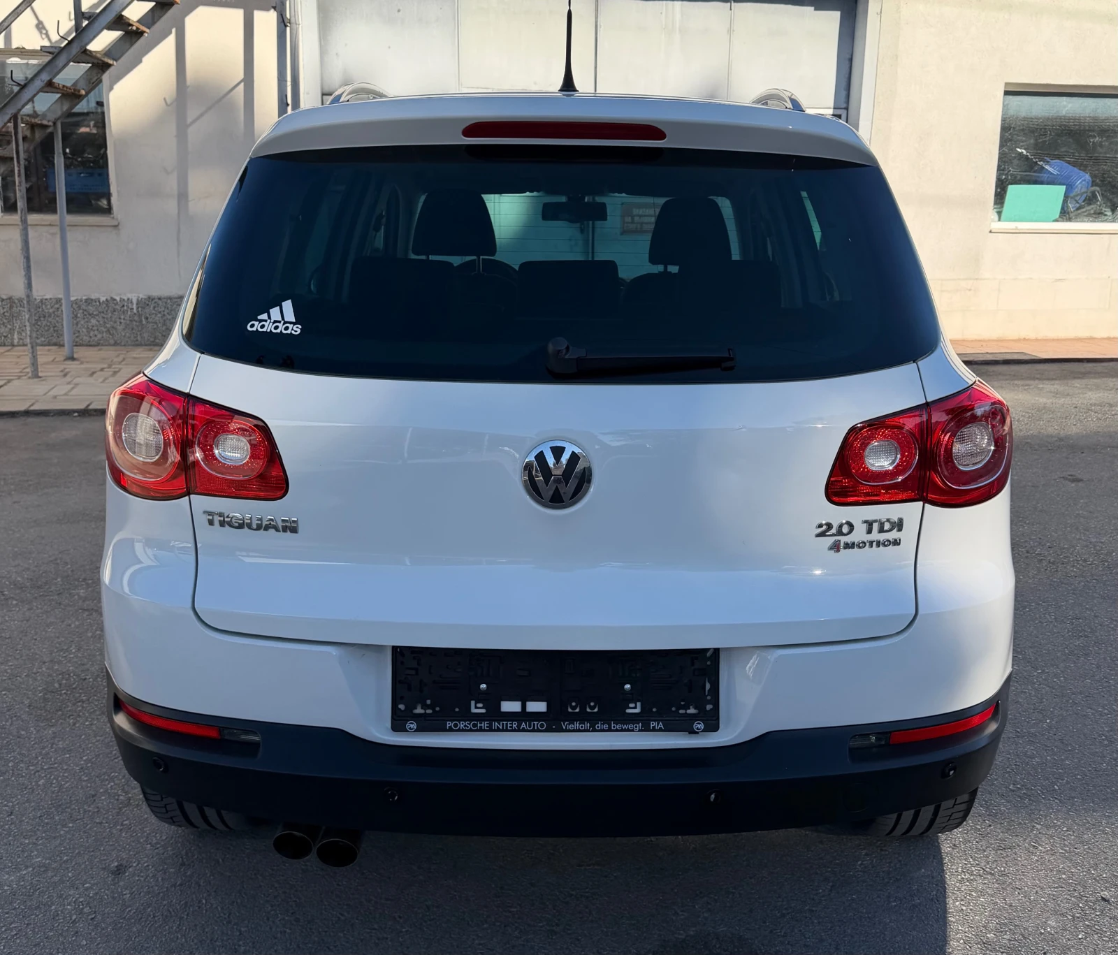 VW Tiguan 2.0 TDI, снимка 6 - Автомобили и джипове - 55962079