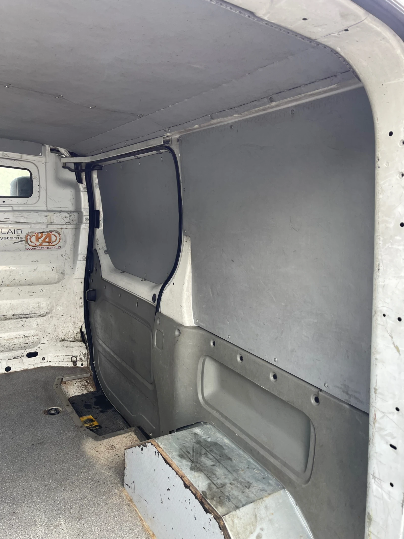 Renault Trafic 1.9 CDI, снимка 4 - Бусове и автобуси - 55146754