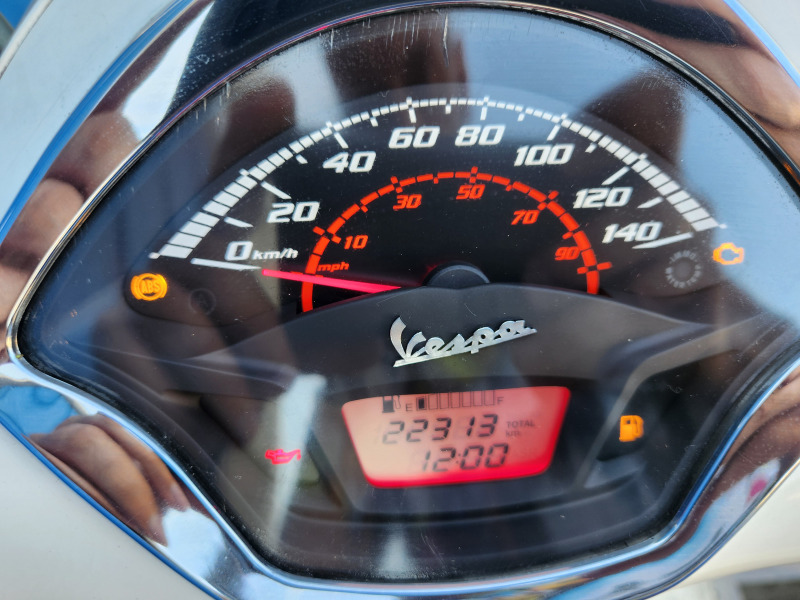 Vespa GTS 300i Super, снимка 8 - Мотоциклети и мототехника - 46354843