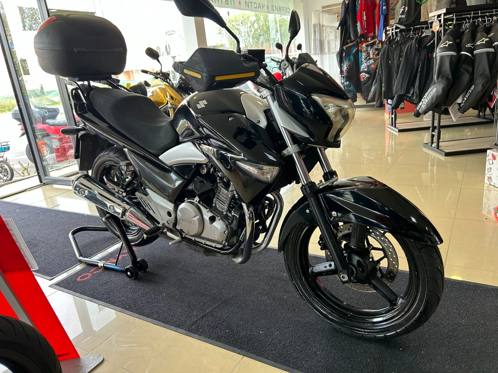 Suzuki Inazuma 250 - изображение 2